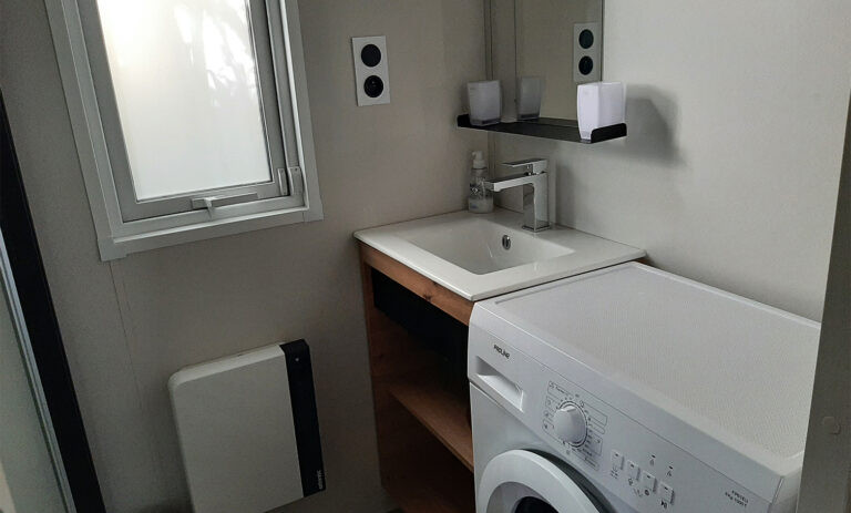 Mobil home occasion Grenettes salle de bain