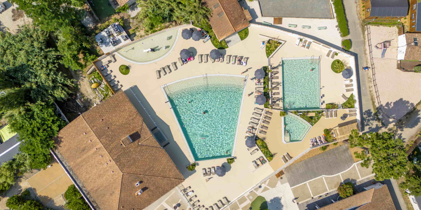 Piscine chauffée Grenettes camping Île de Ré